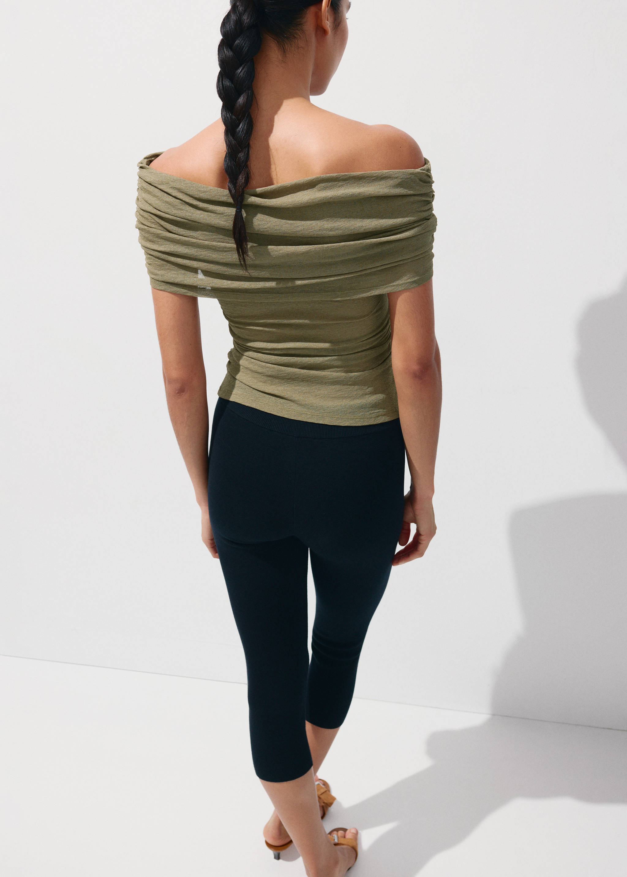 Gathered boat neck top - Reverse of the article