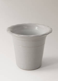 Terracotta medium wave-patterned planter — Light Heather Grey 4