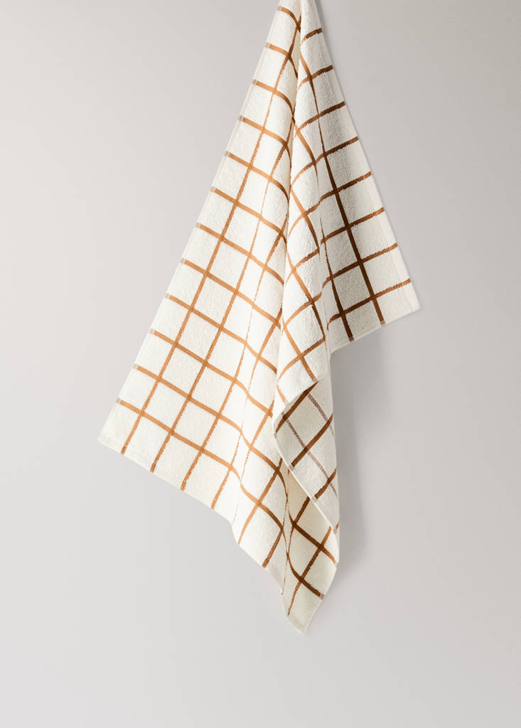 Frayed cotton terry kitchen towel — Curry