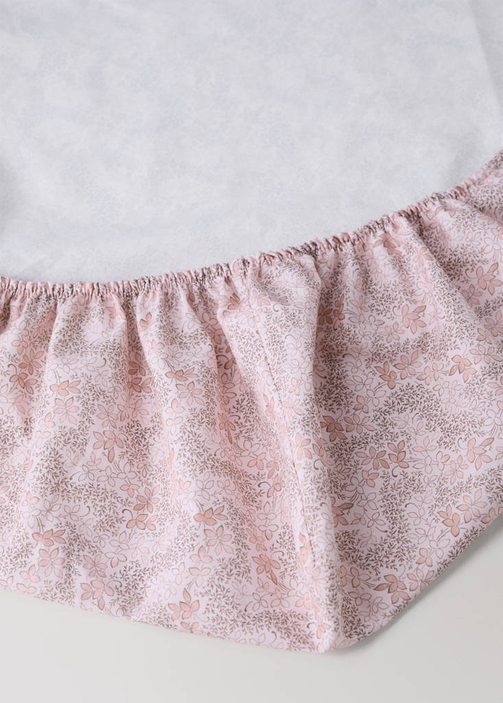 Floral 100% cotton cot fitted sheet — Nude