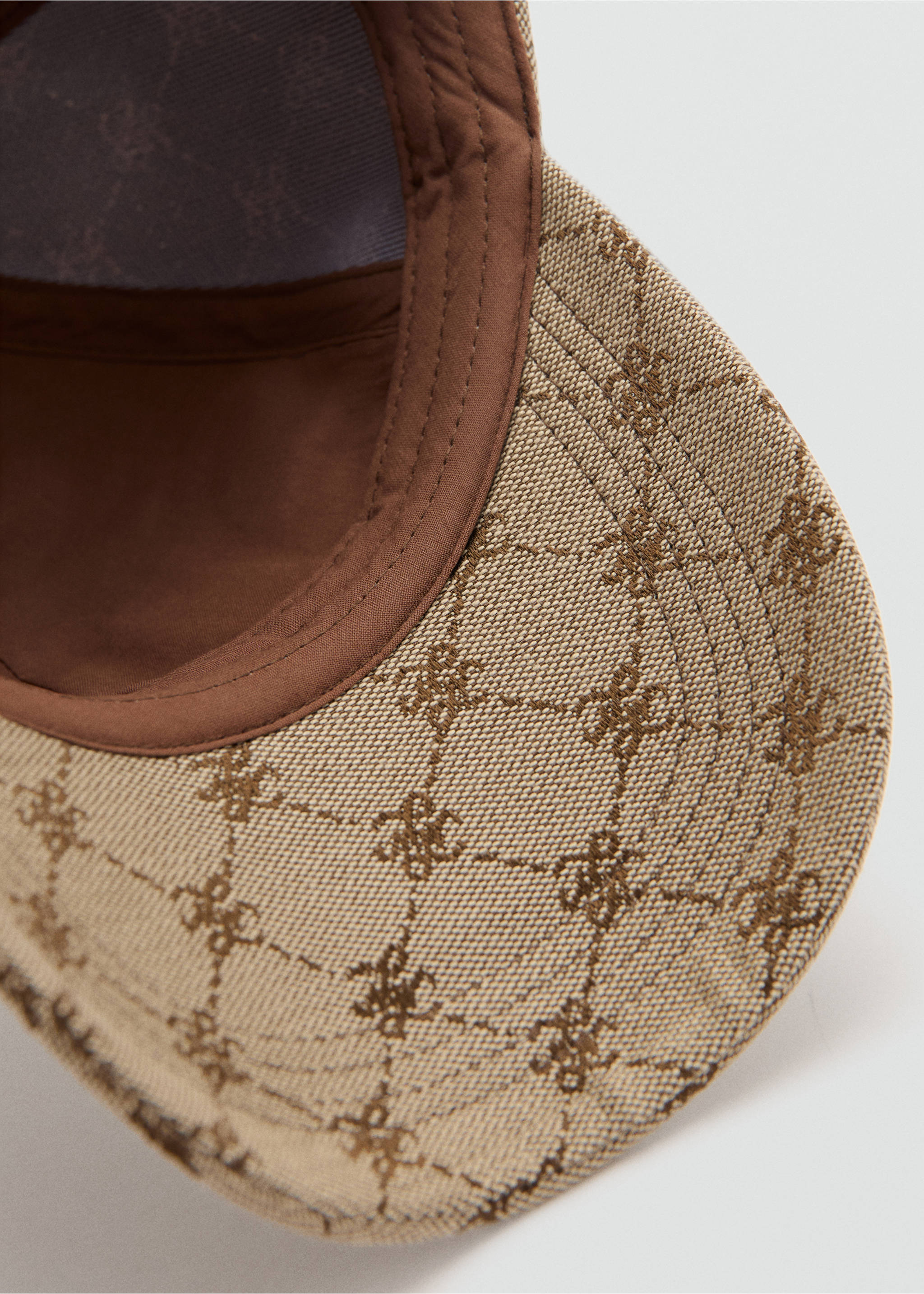 Cap with printed logo - Details of the article 2, Beige. Ref: 37071550-00.