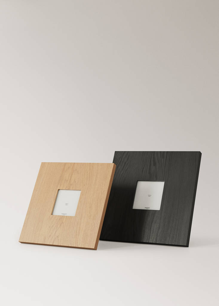 Medium wooden photo frame — Black