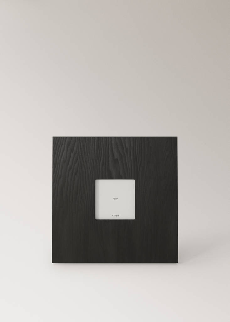 Medium wooden photo frame — Black