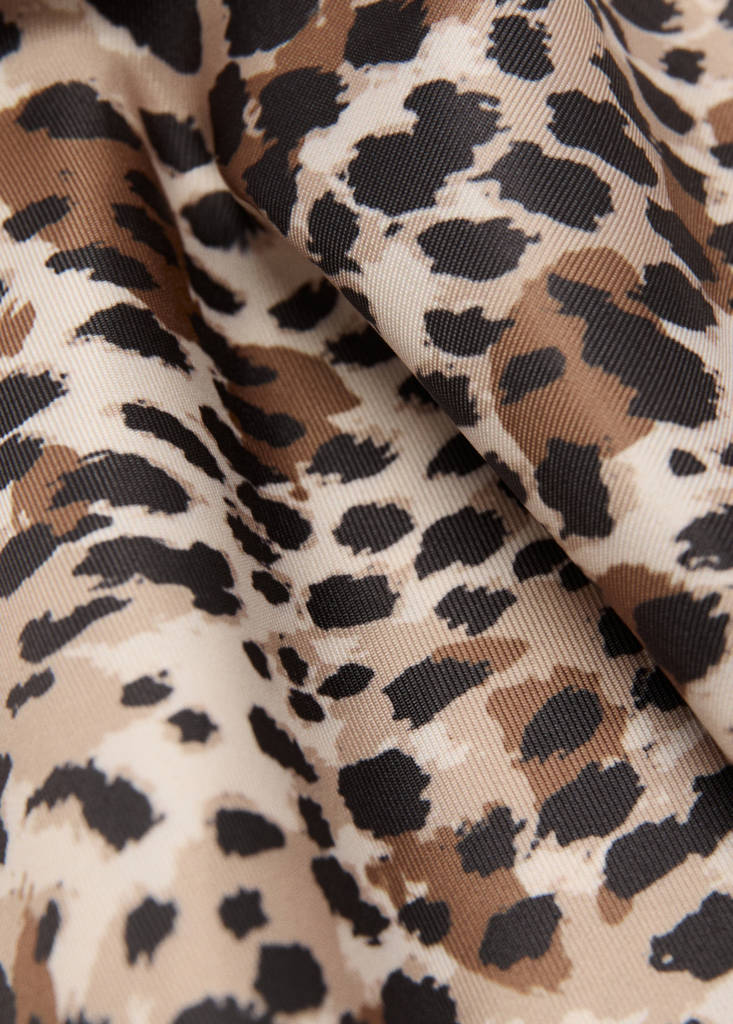 Leopard printed scarf — Brown