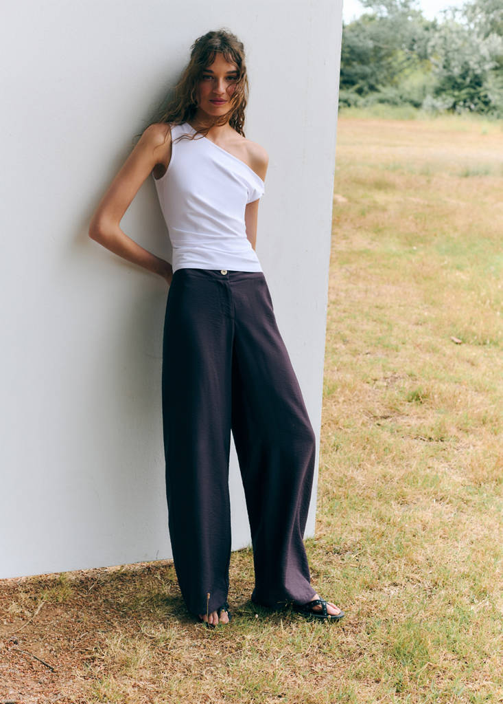 Flowy straight-fit trousers — Brown