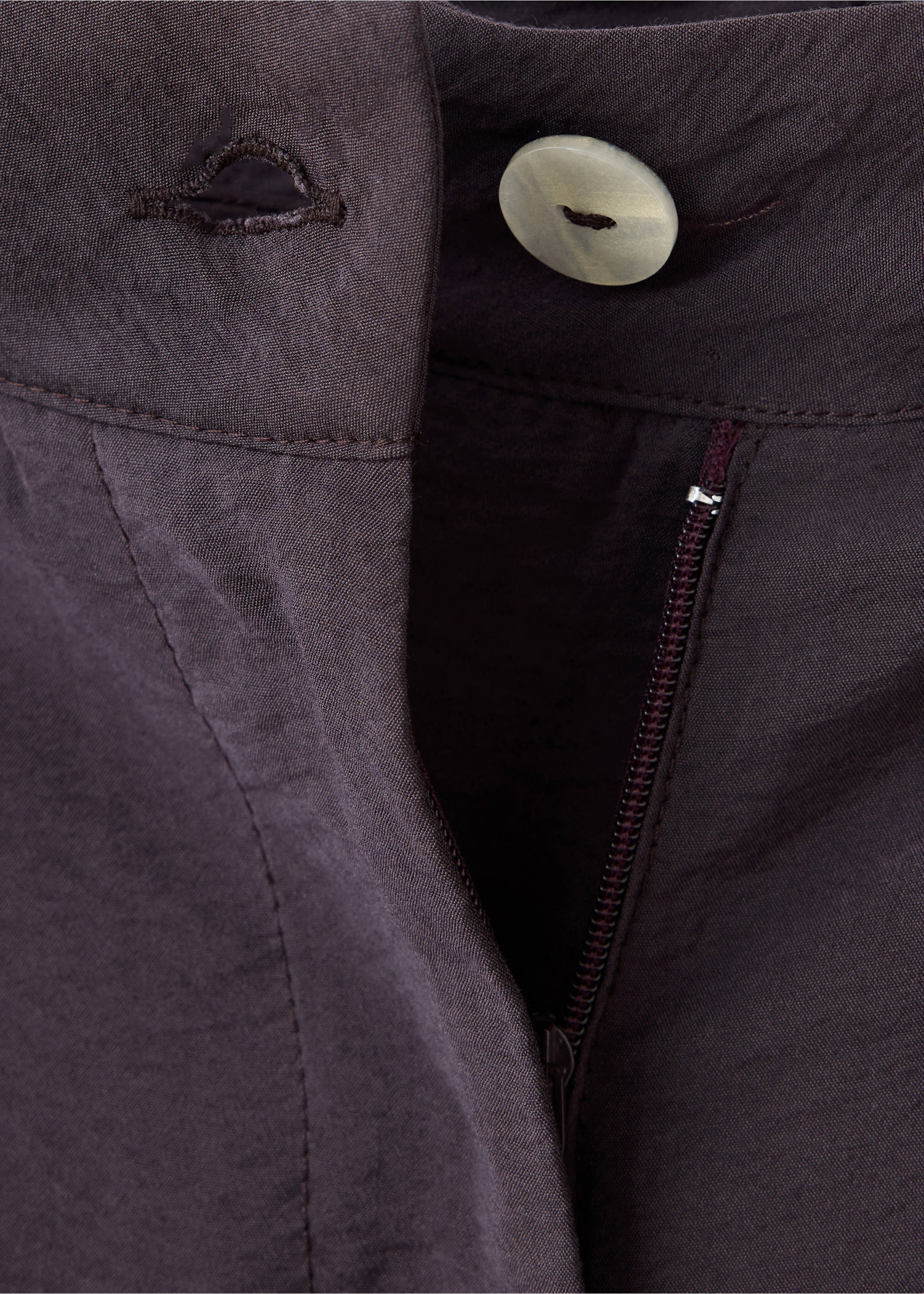 Flowy straight-fit trousers - Details of the article 8, Brown. Ref: 37072537-00.