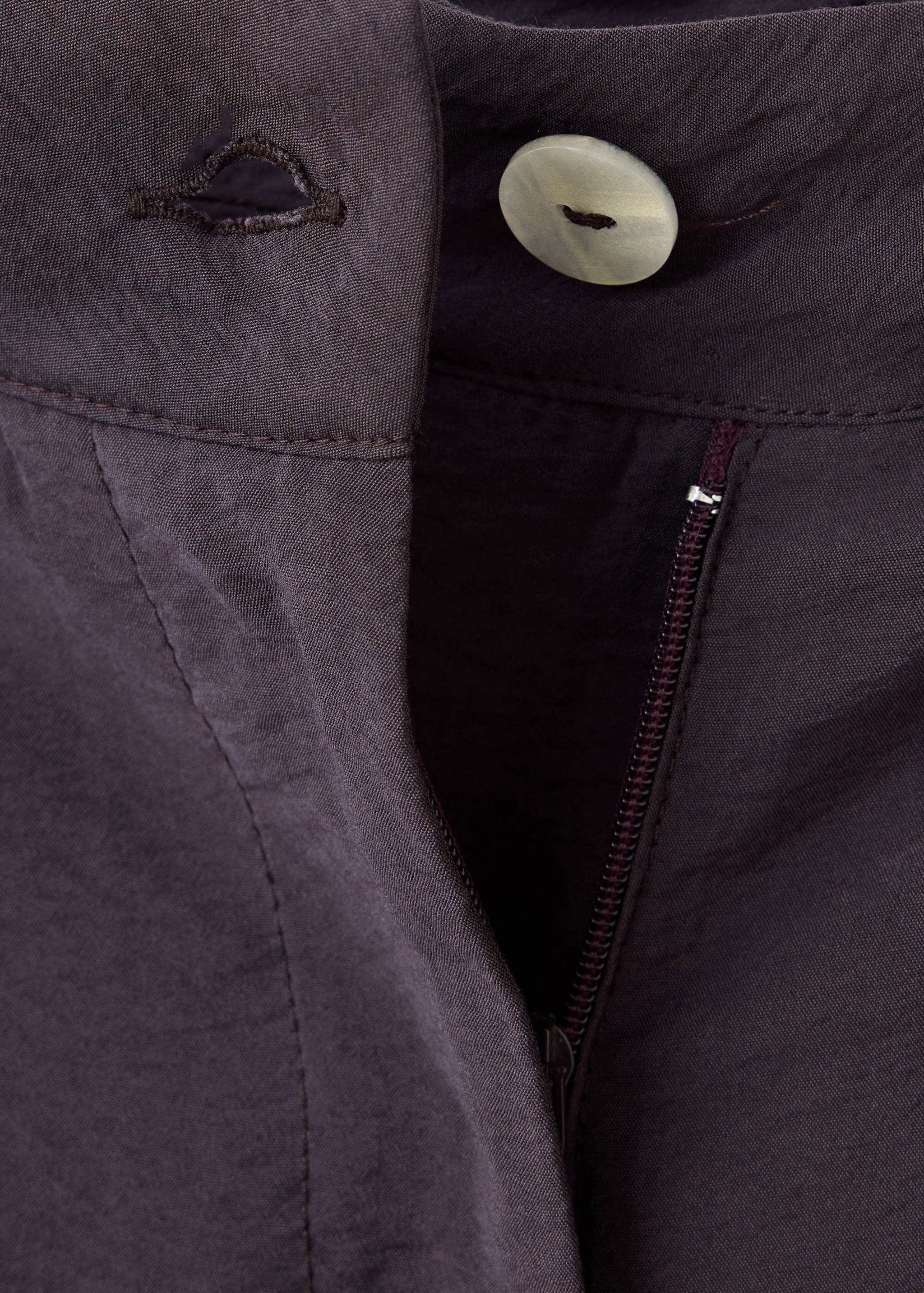 Flowy straight-fit trousers - Details of the article 8