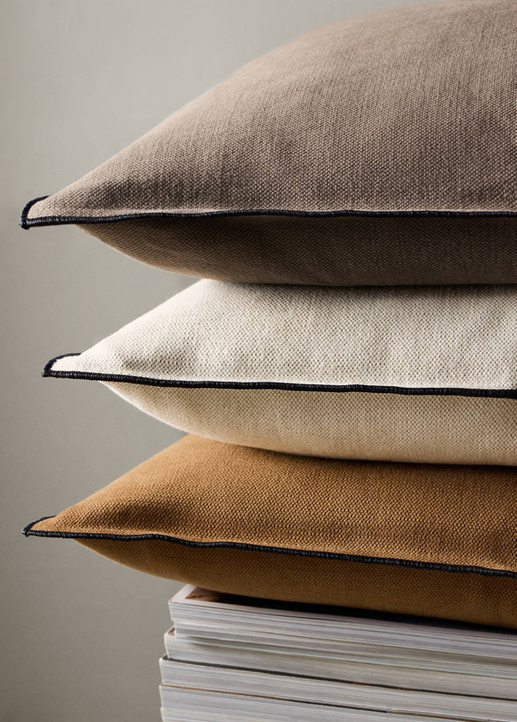 Linen cotton cushion cover with overlock tab 40x60 cm — Off White