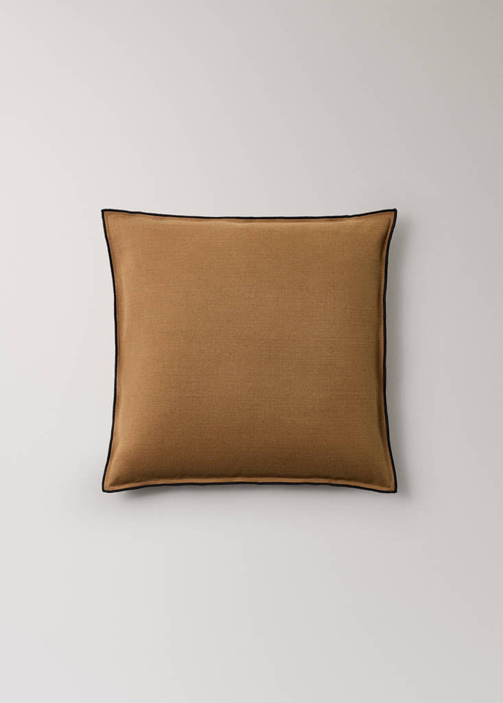 Linen cotton cushion cover with overlock tab 40x60 cm — Curry