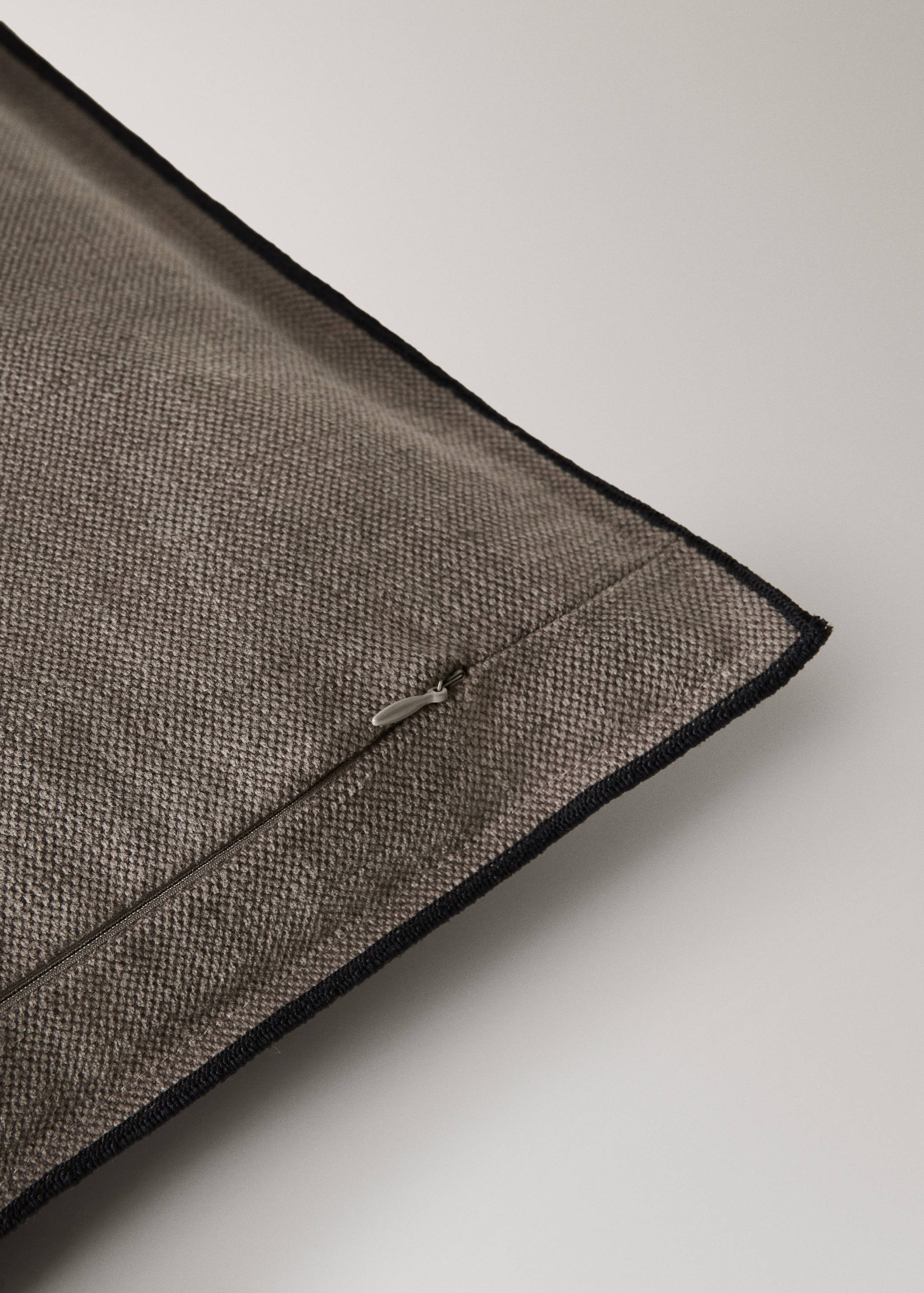 Funda cojín algodón lino overlock 50x50cm - Detalle del artículo 2