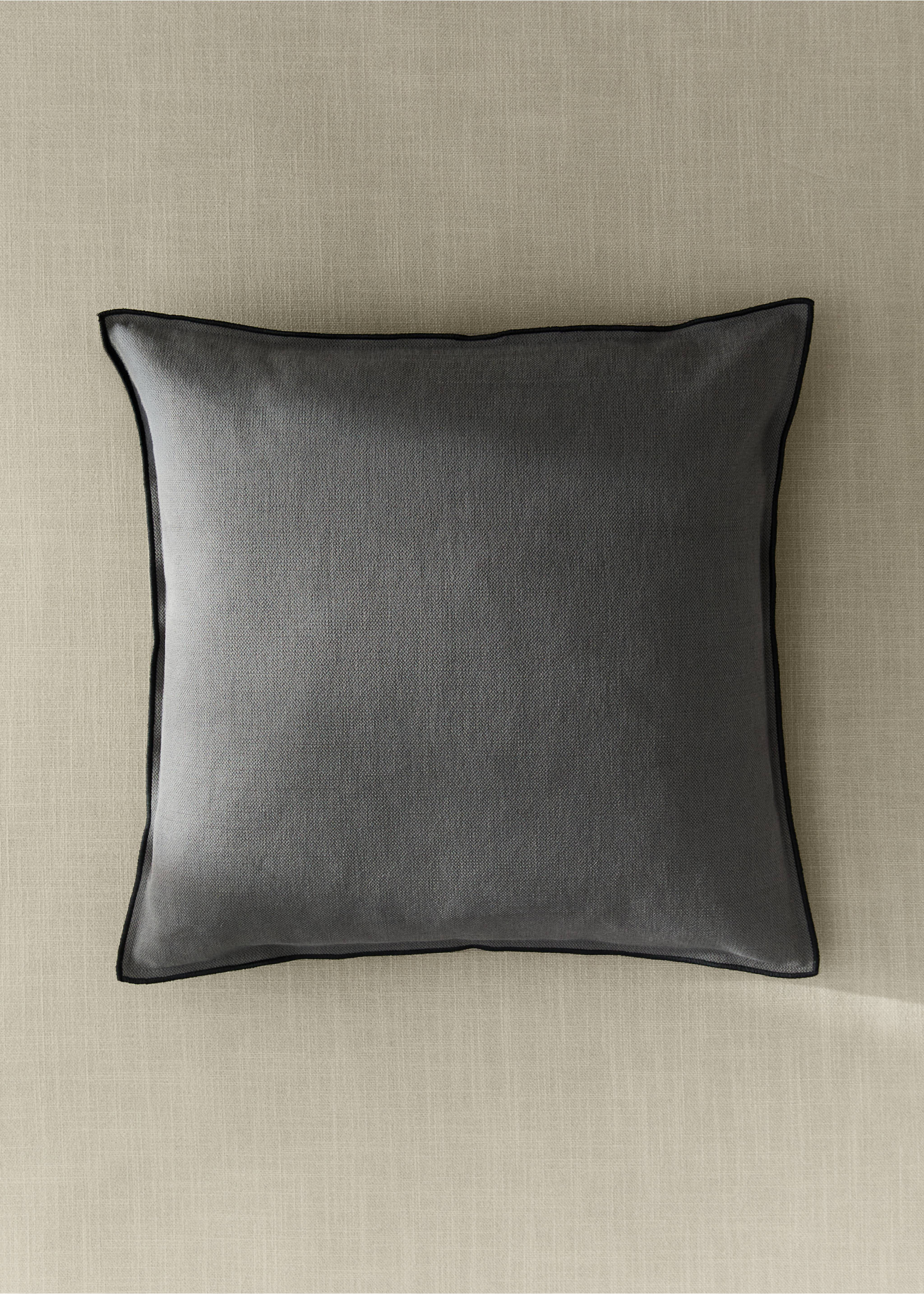 Cotton linen cushion cover with overlock stitching 50x50cm - General plane, Medium Heather Grey. Ref: 37072542-00.