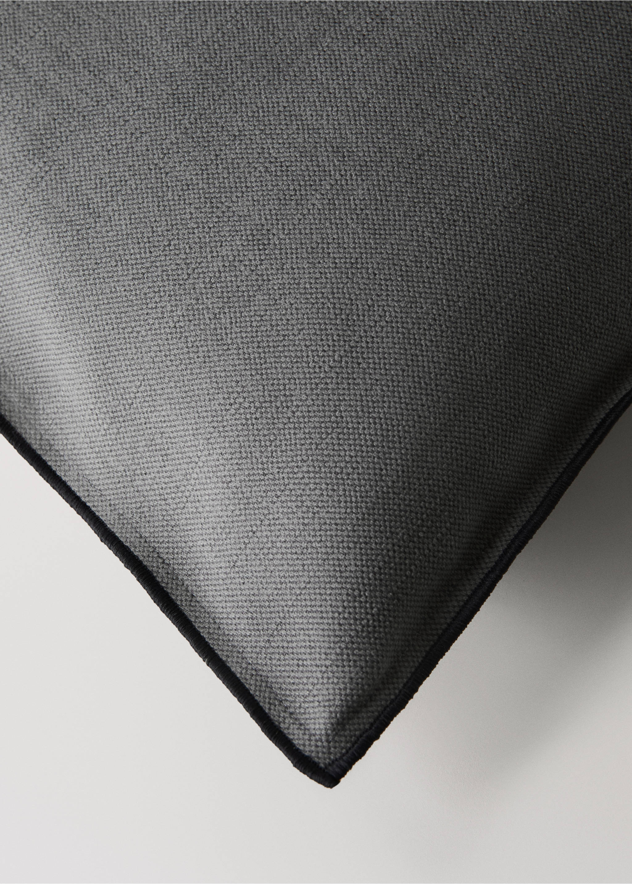 Cotton linen cushion cover with overlock stitching 50x50cm - Details of the article 1, Medium Heather Grey. Ref: 37072542-00.