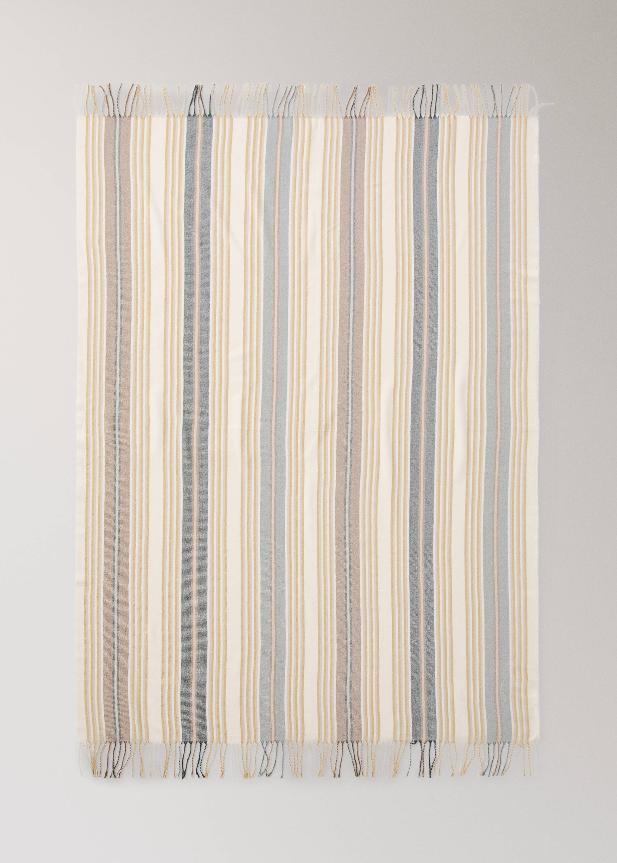 Wool blanket with fringe detail - Details of the article 3