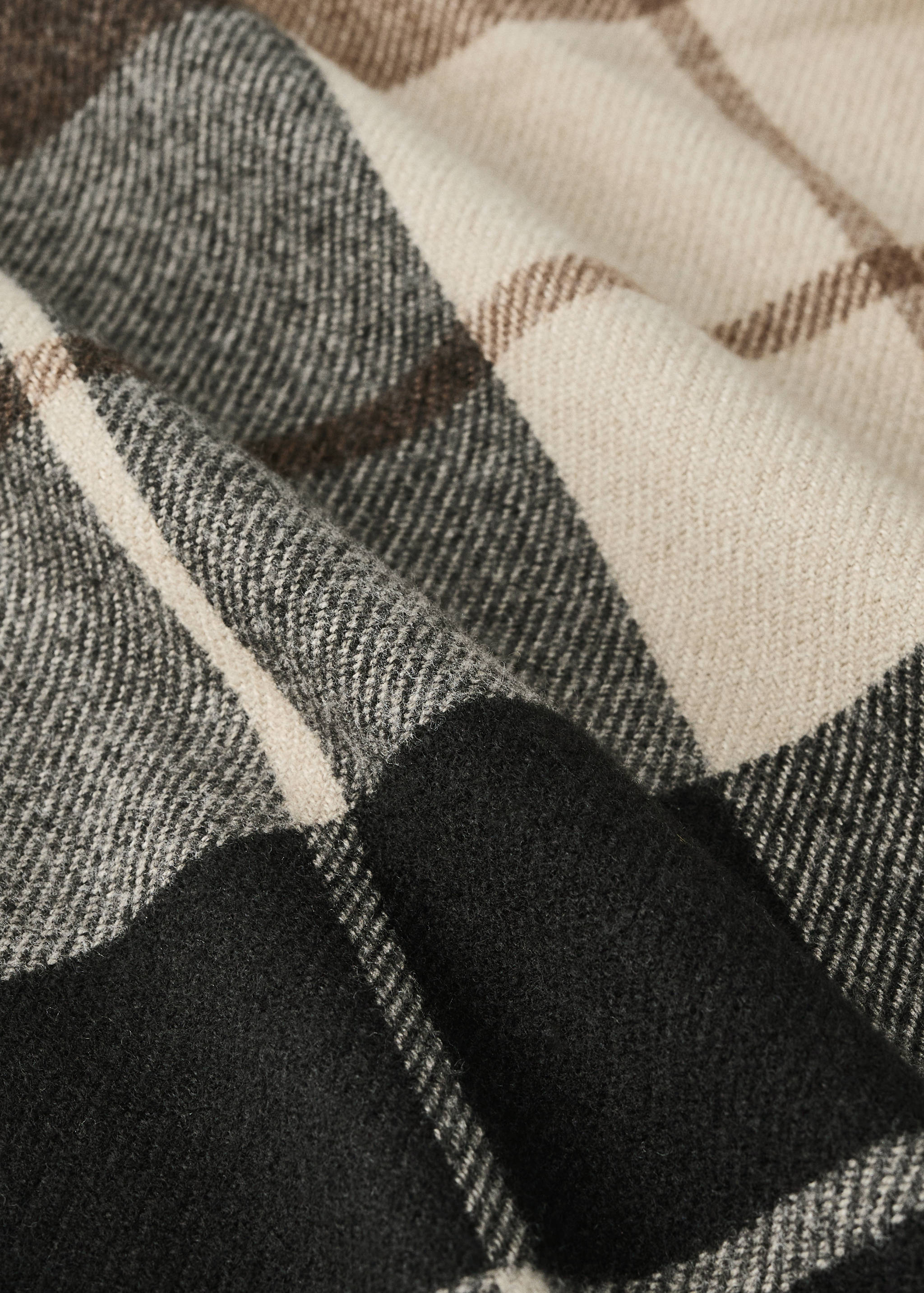 Wool blanket with fringe detail - Details of the article 1