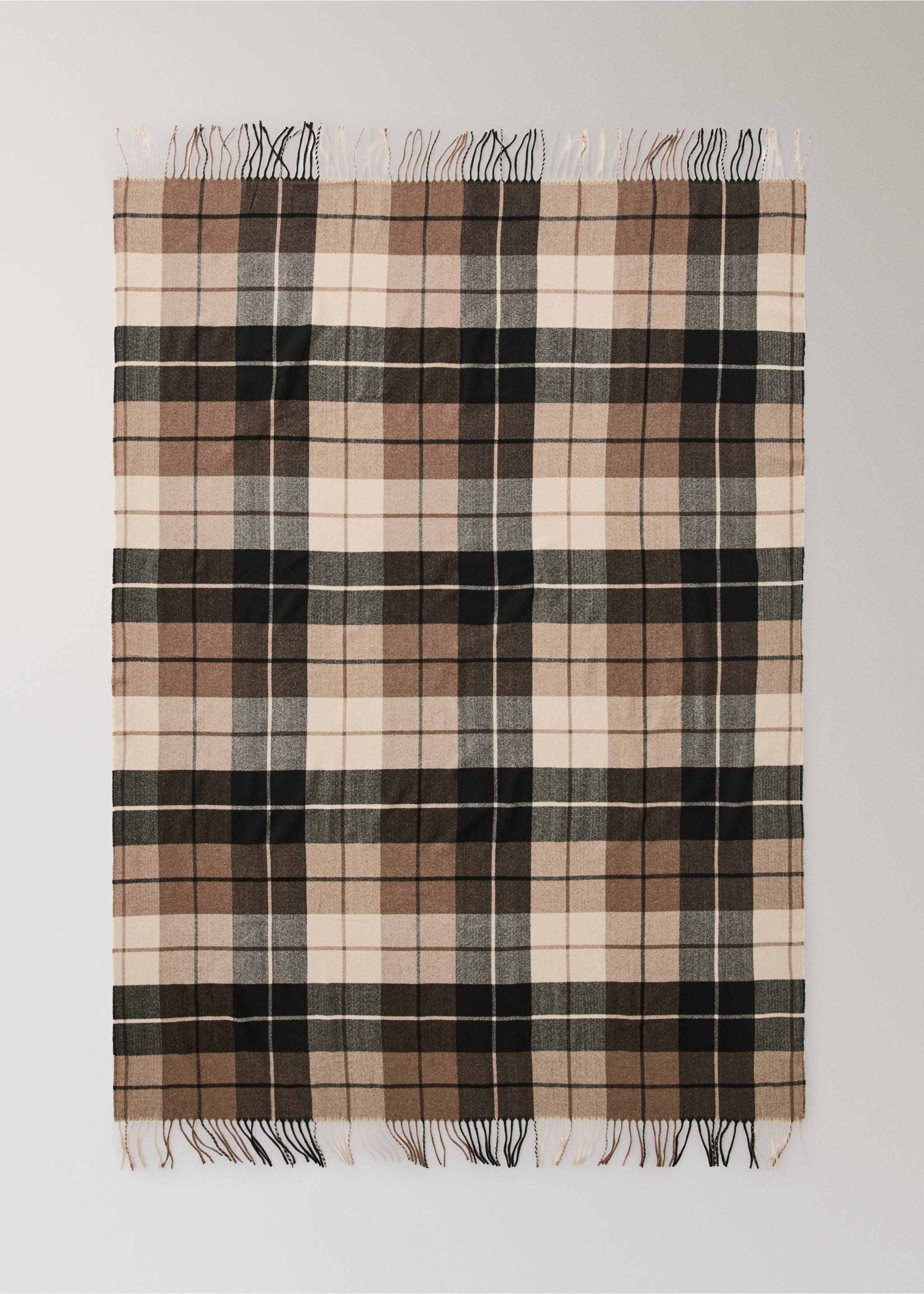 Wool blanket with fringe detail - Details of the article 3, Light/Pastel Brown. Ref: 37072550-00.