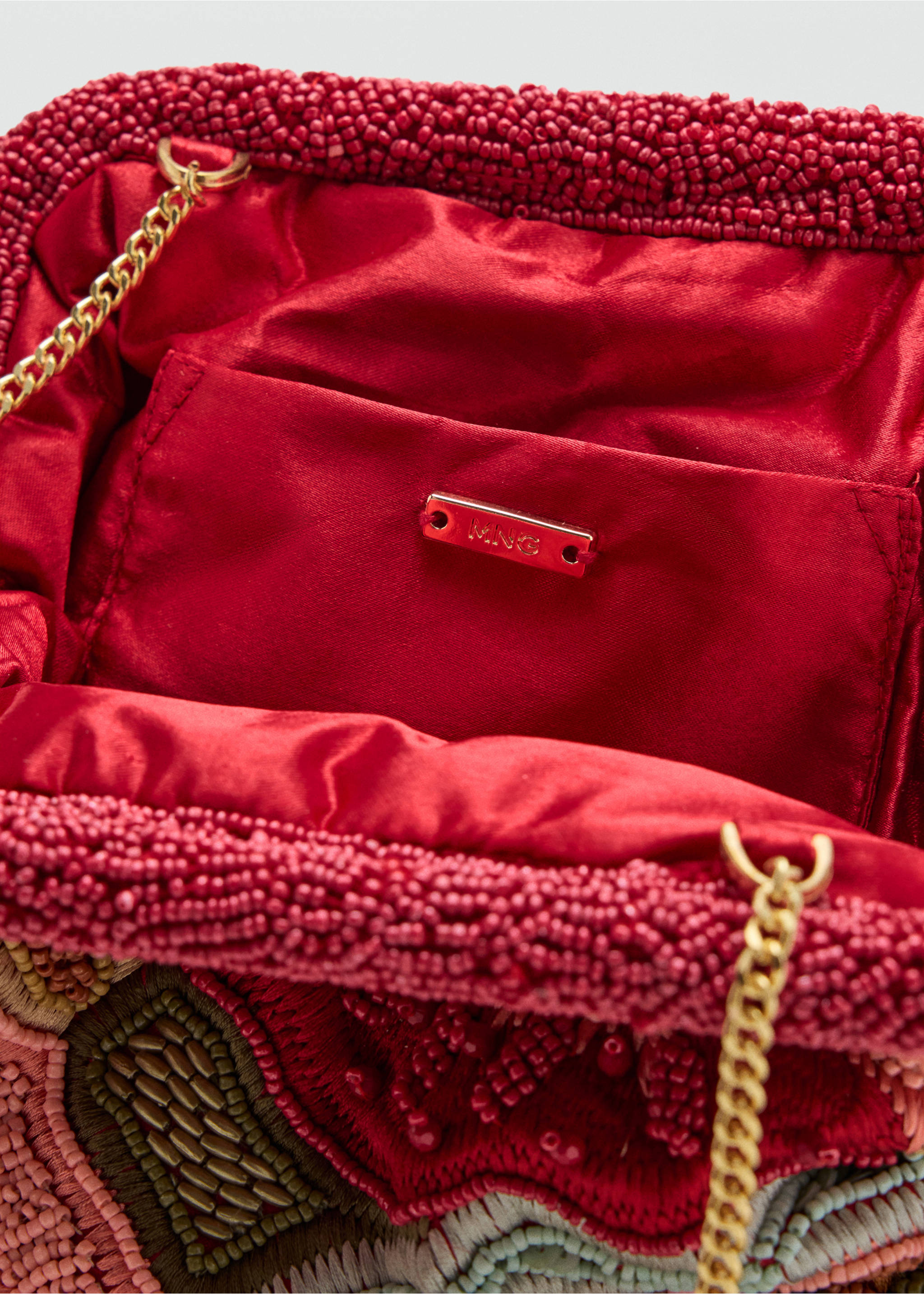 Clutch bag with multicolor beads - تفاصيل المنتج 3, أحمر. Ref: 37072901-00.