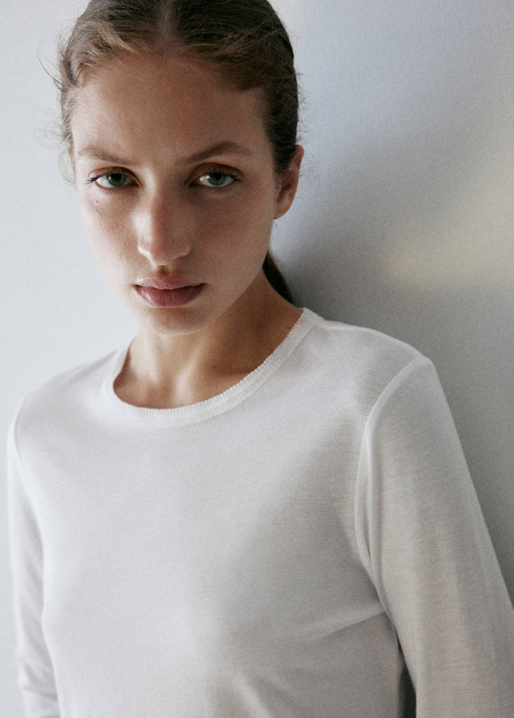 Long-sleeved fitted t-shirt — White