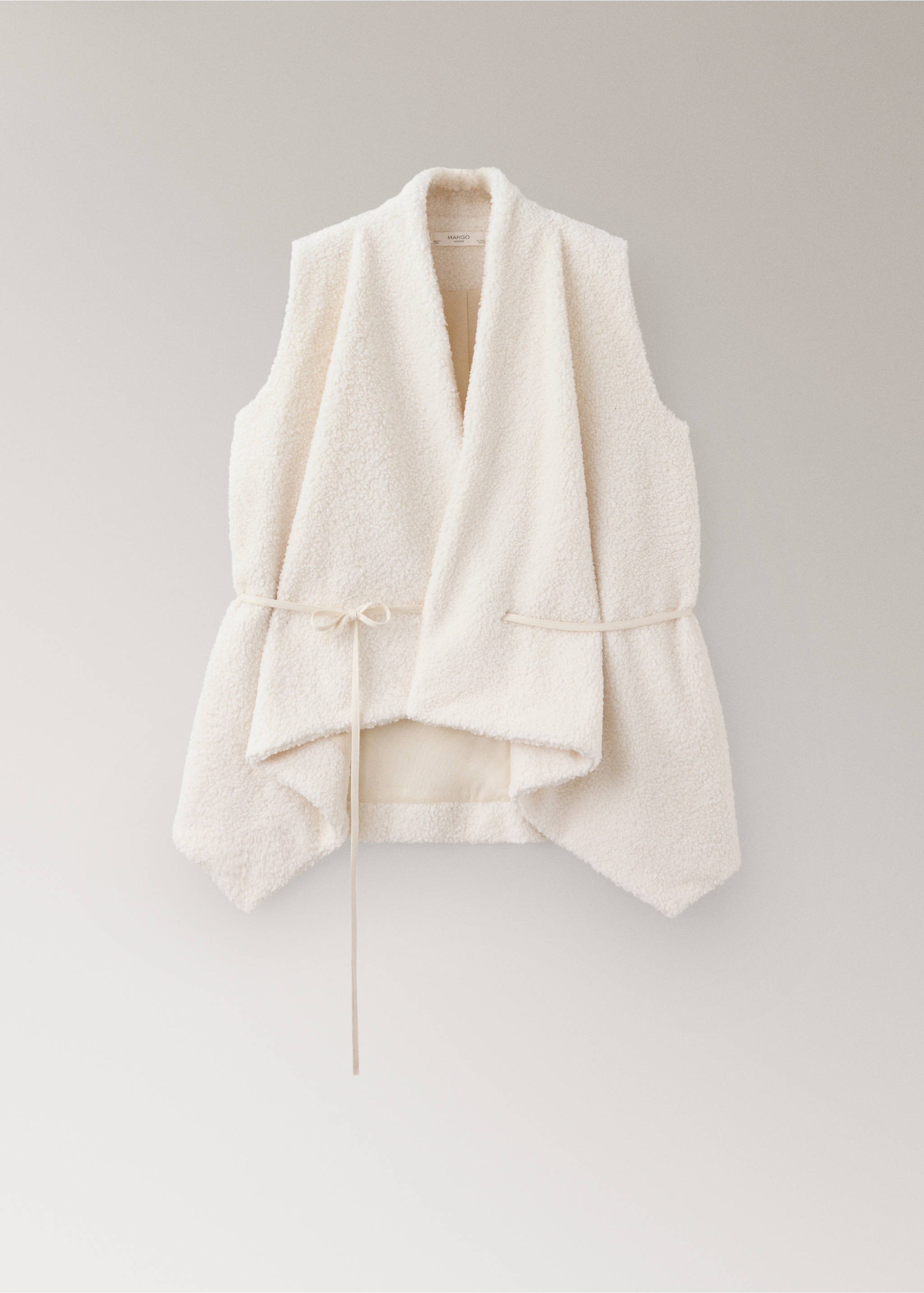Faux shearling wrap vest - Article without model, Ivory White. Ref: 37072914-00.
