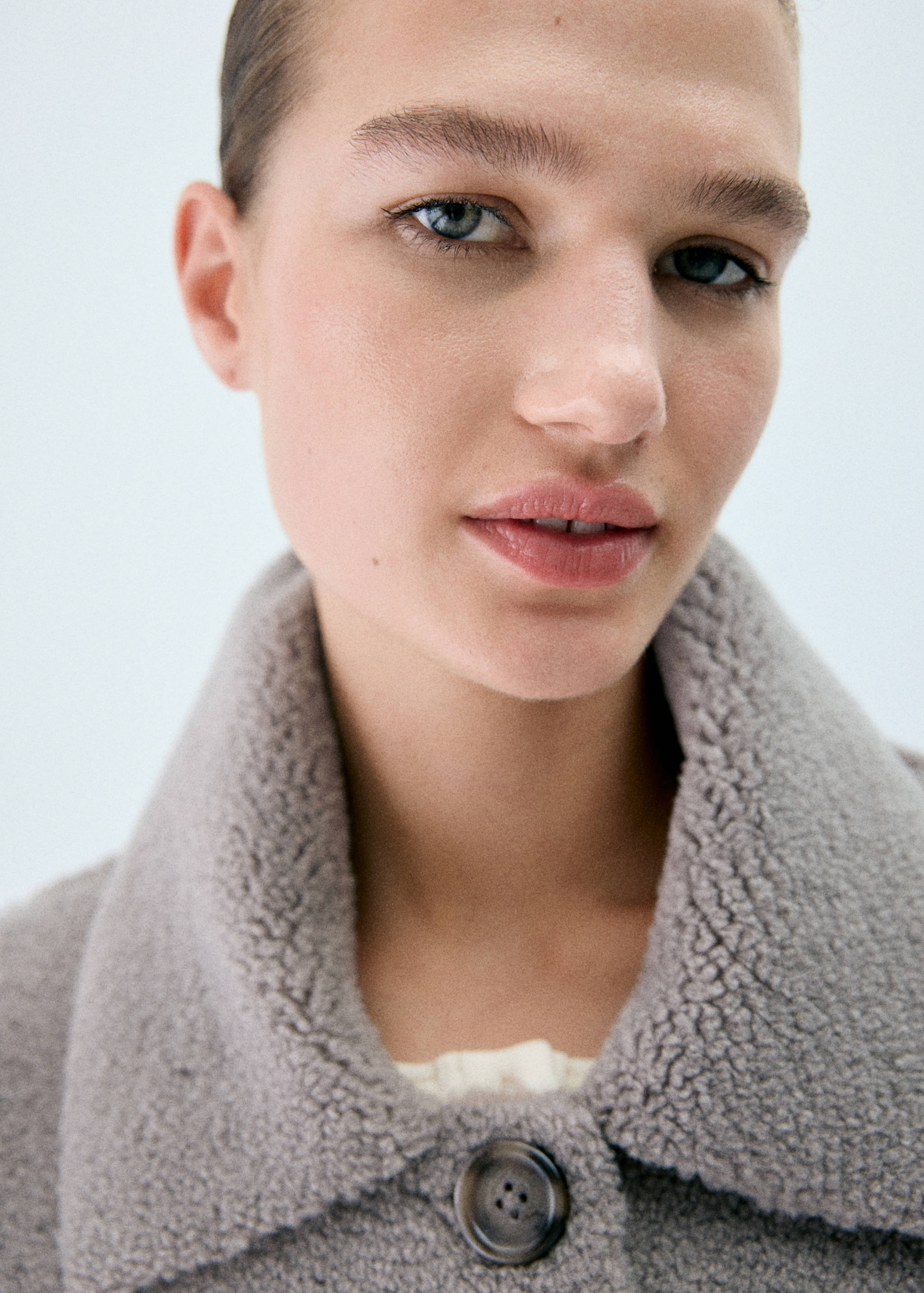 Oversize faux shearling robe - Details of the article 1