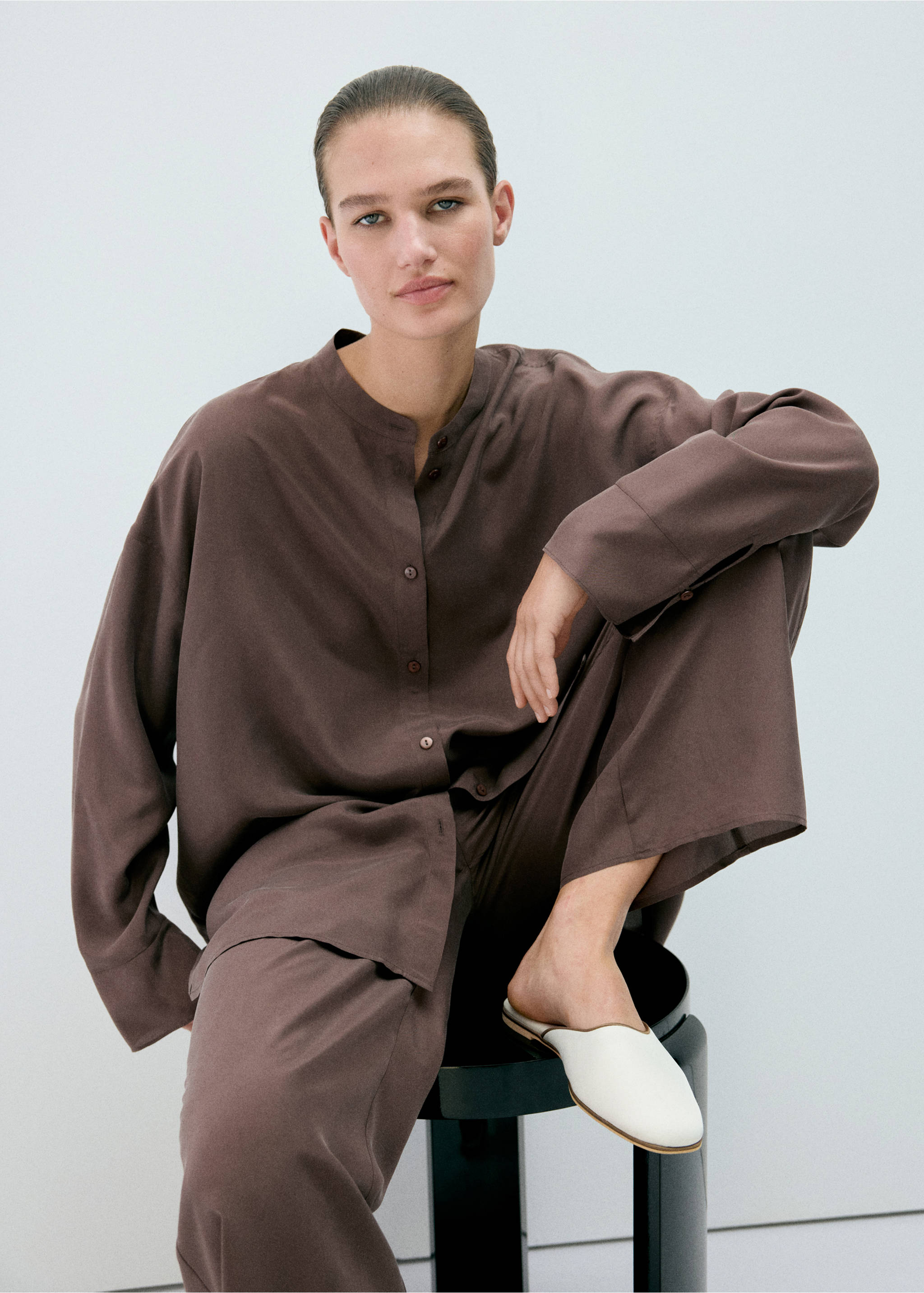 100% washed silk shirt - Details of the article 1, Brown. Ref: 37072919-00.