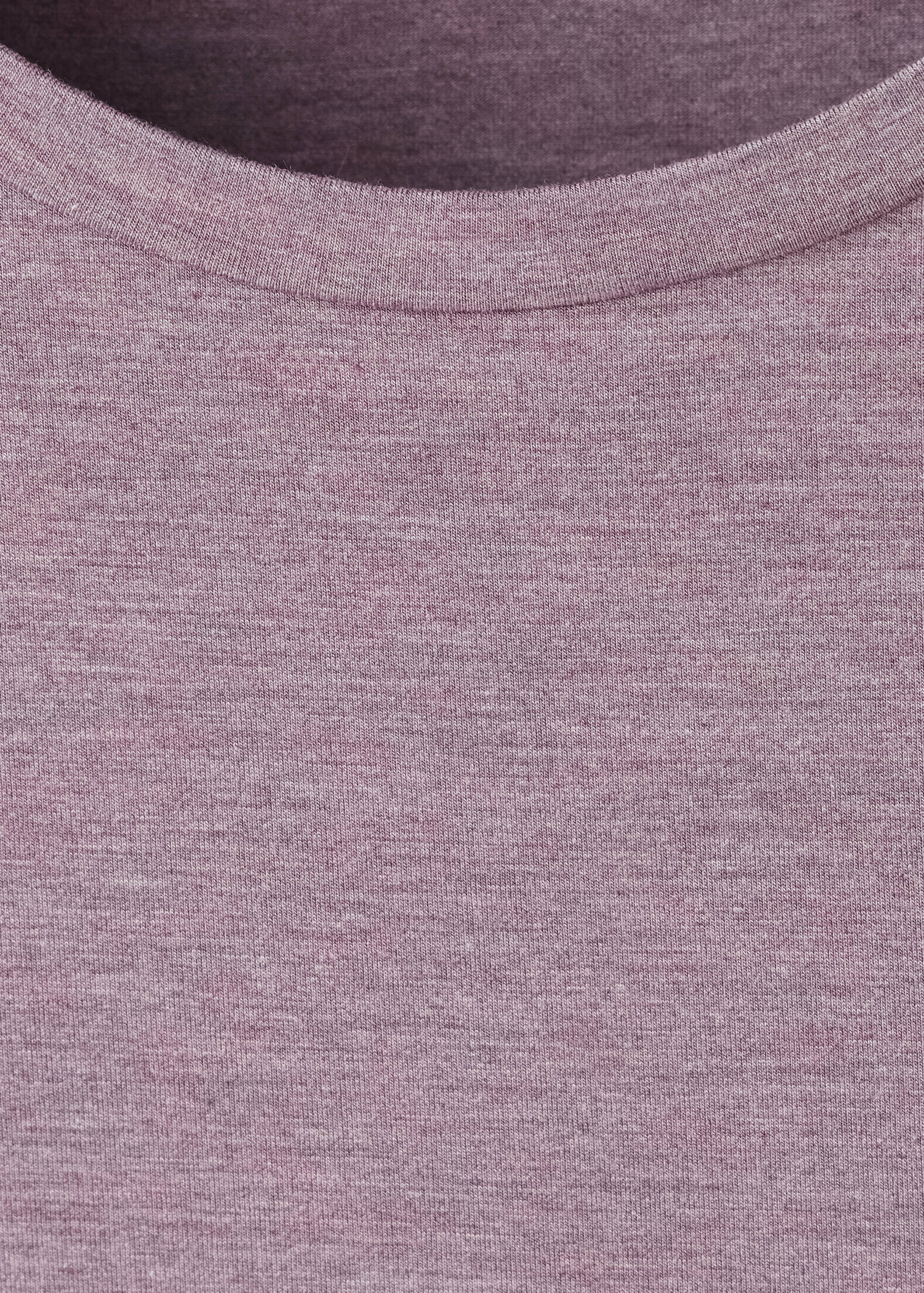 Mauve heather pyjama t-shirt neckline detail.