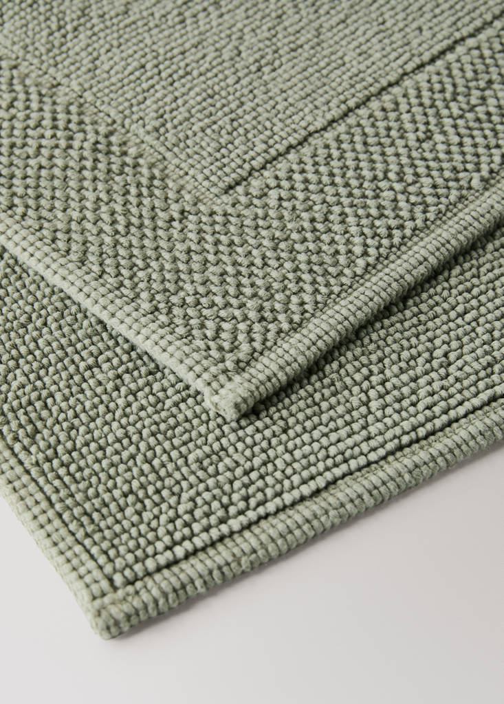 Garment-dyed cotton bath rug — Forest Green