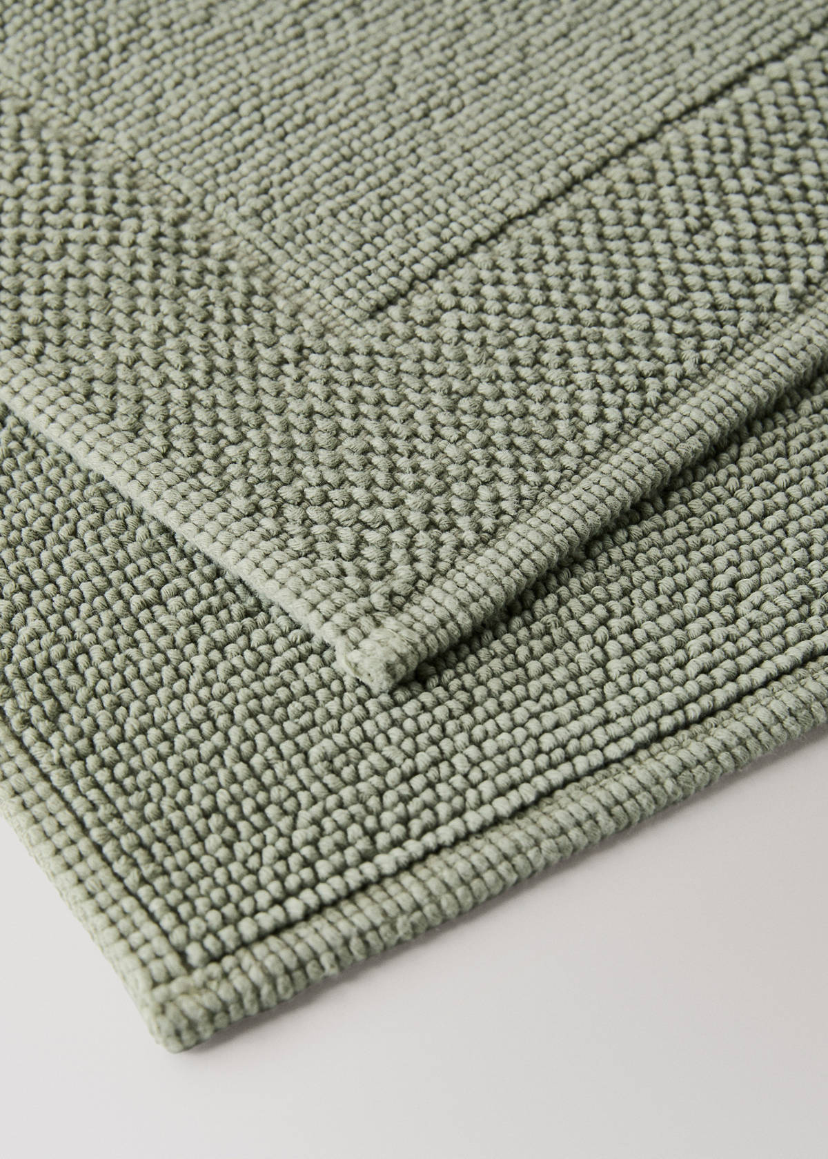 Garment-dyed cotton bath rug — Forest Green