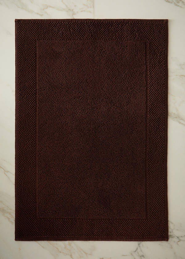 Garment-dyed cotton bath rug — Burgundy