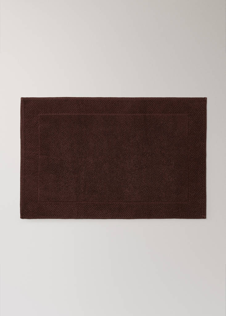 Garment-dyed cotton bath rug — Burgundy