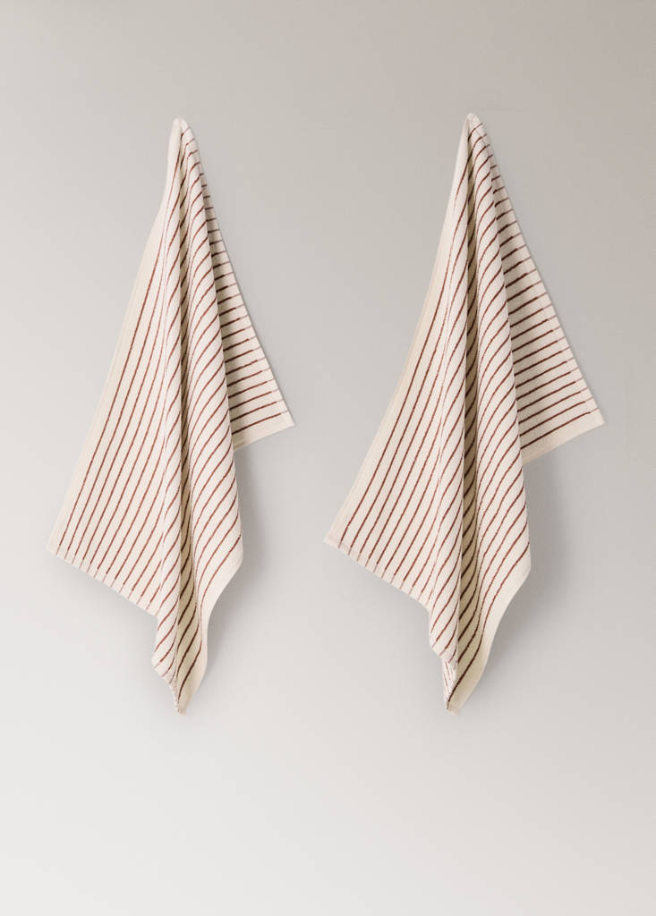 Striped kitchen towels — Russet