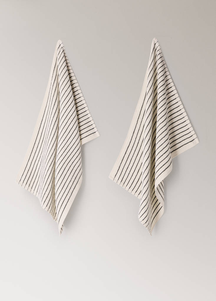 Striped kitchen towels — Grey