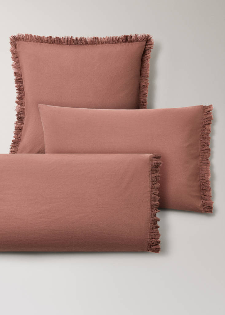 Washed cotton pillow cover with frayed gauze frill 60x60cm — Medium Pink