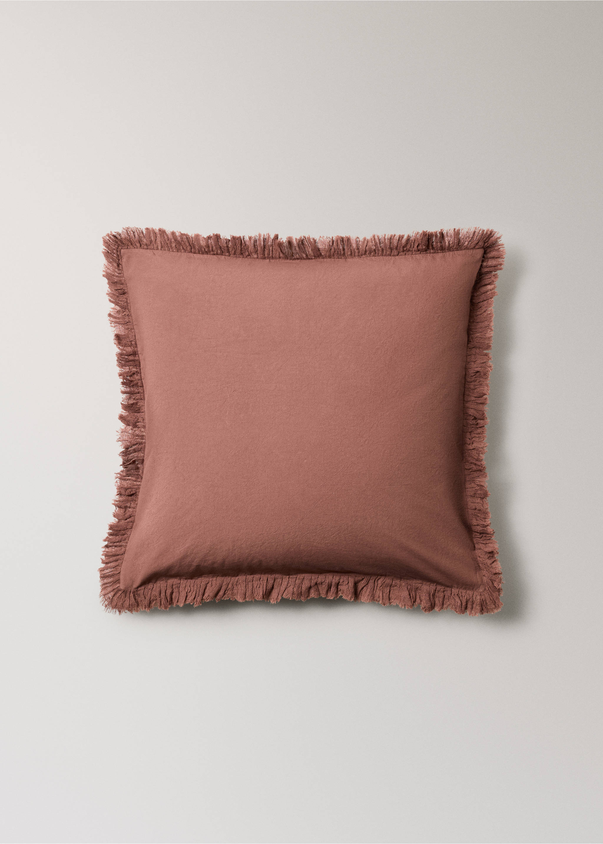 Washed cotton pillow cover with frayed gauze frill 60x60cm - Article without model, Medium Pink. Ref: 37072926-00.