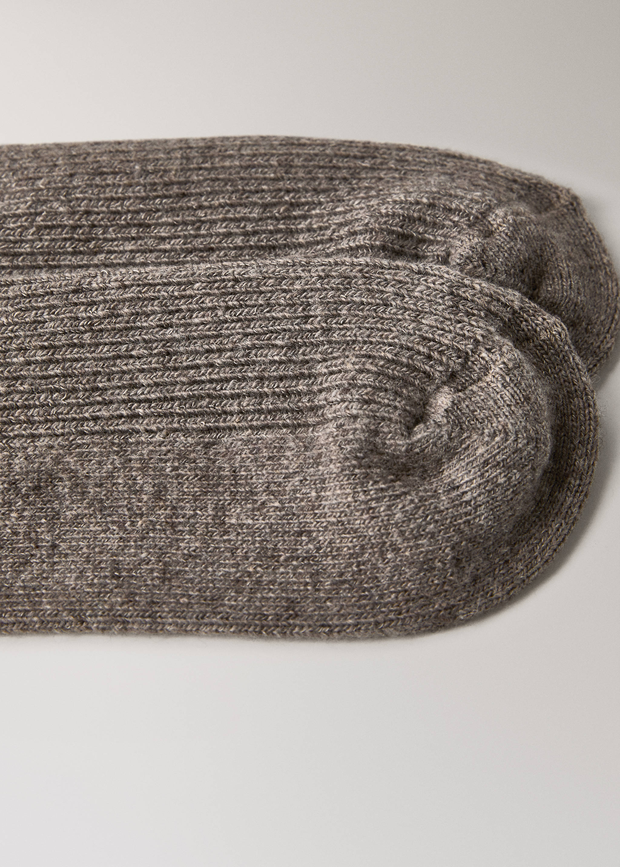 Ribbed socks - Reverse of the article
