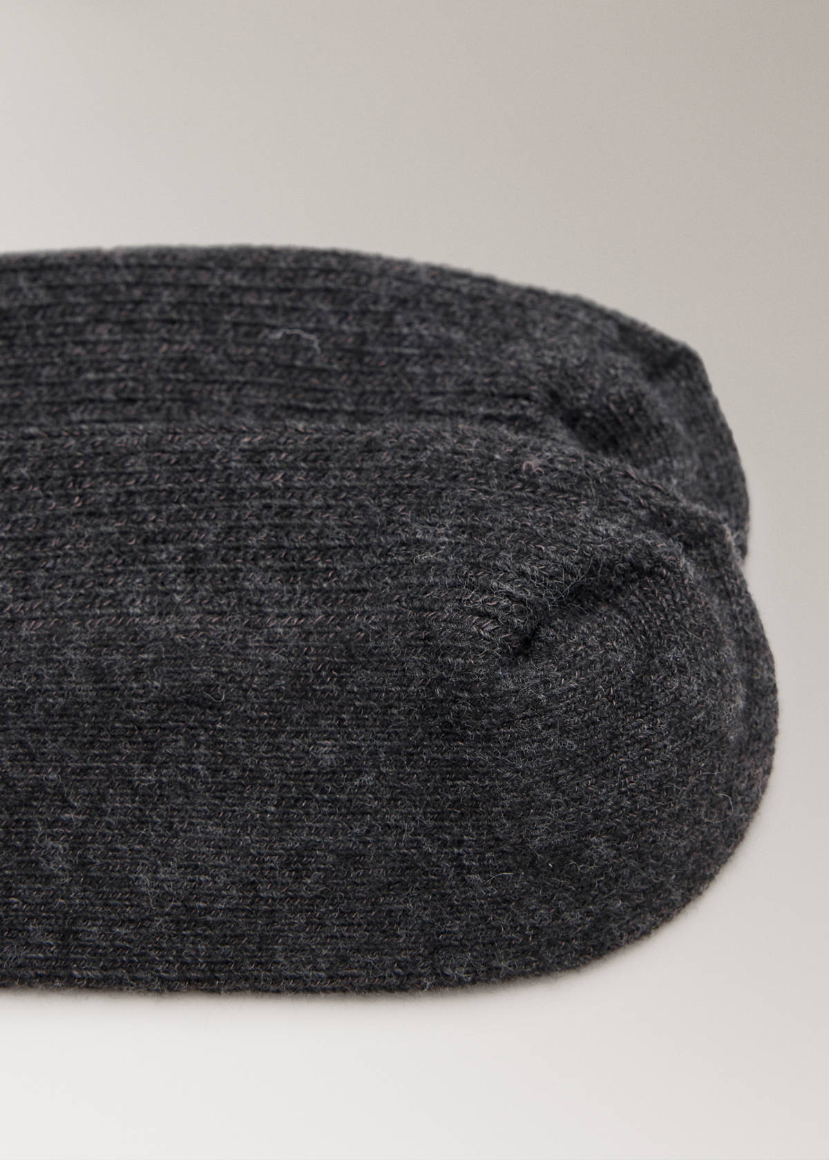 Ribbed socks — Charcoal
