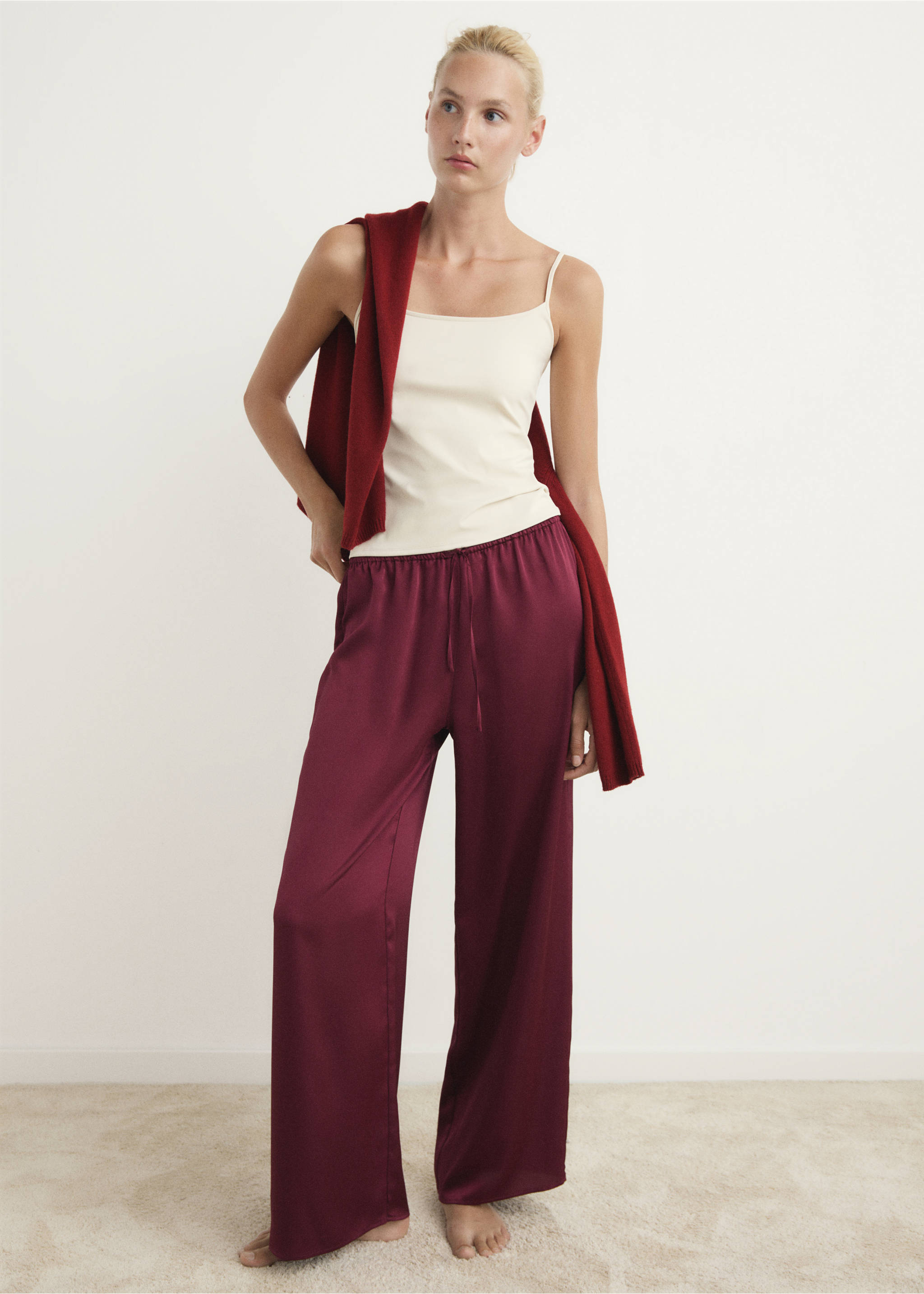 Satin long trousers - General plane, Red. Ref: 37072943-00.