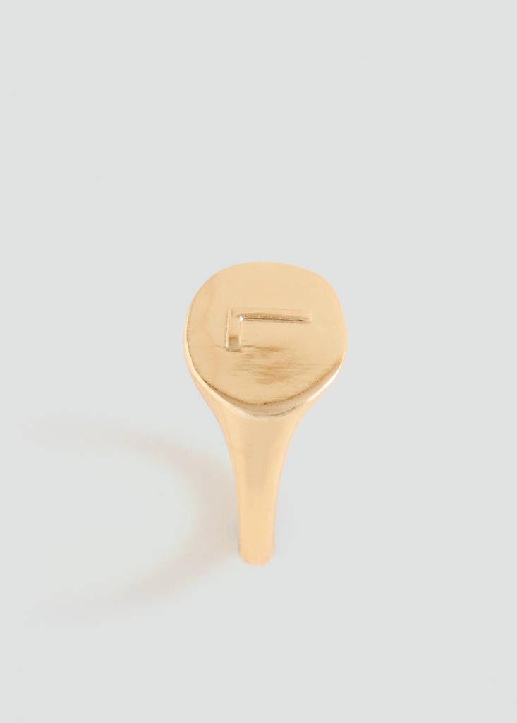 Letter L signet ring — Gold