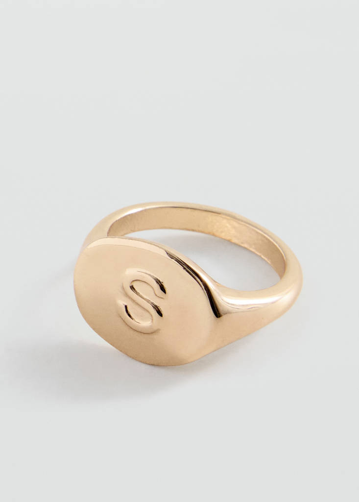 S letter signet ring — Gold