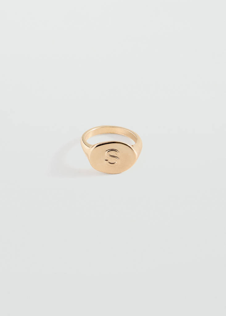 S letter signet ring — Gold