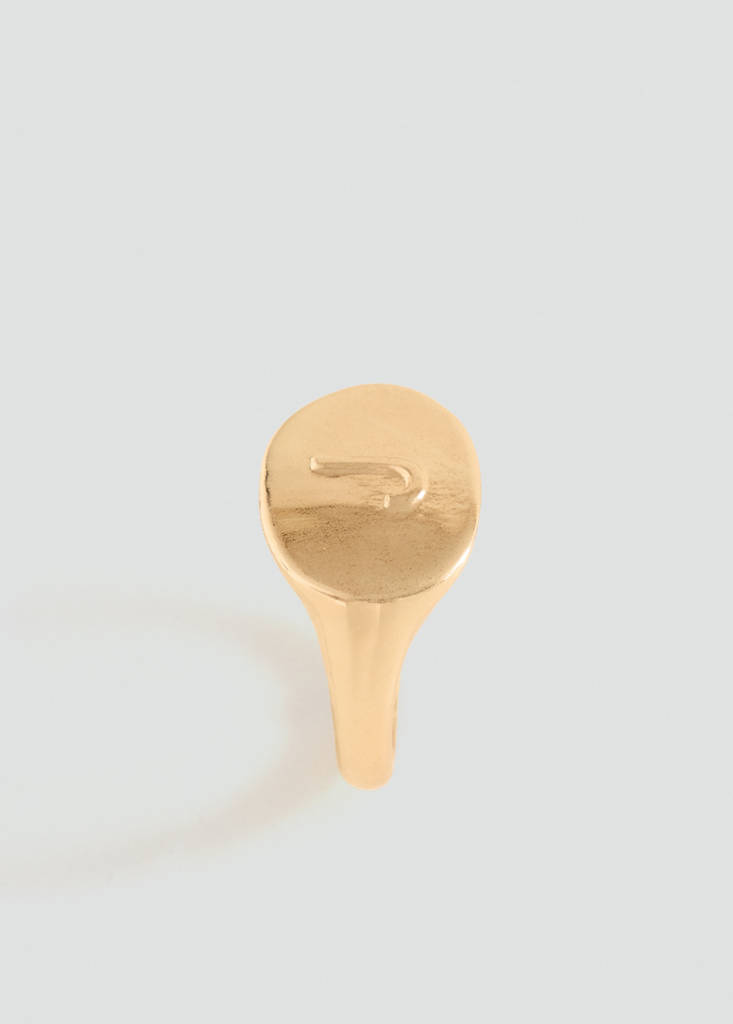 Letter J signet ring — Gold