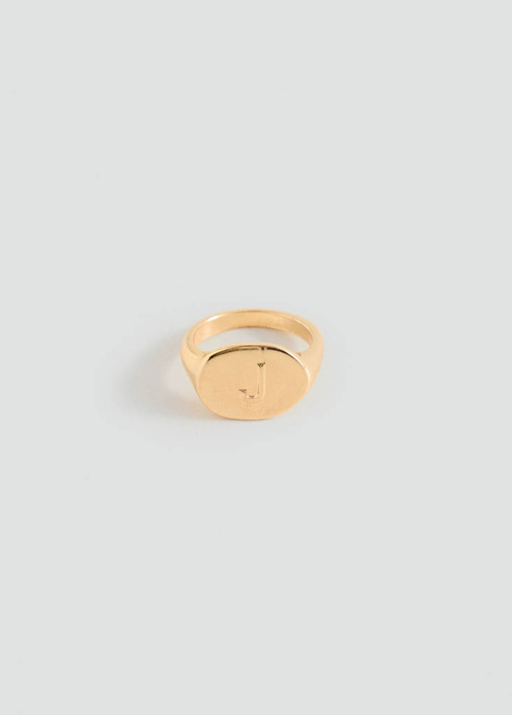 Letter J signet ring — Gold