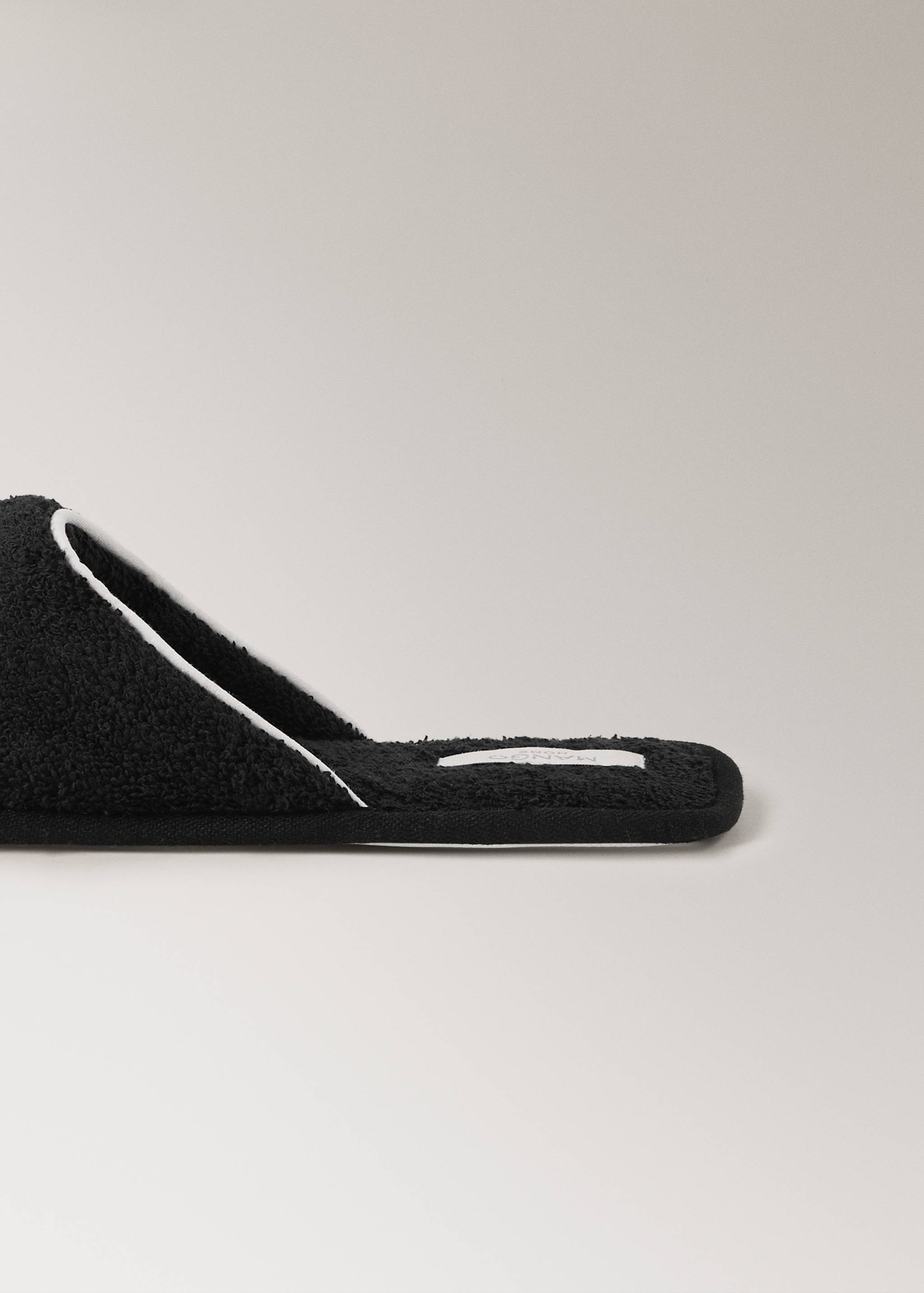 BATHROOM SLIPPERS FEST - Details of the article 2