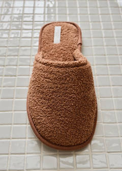 Round-toe terry slippers — Medium Brown 1