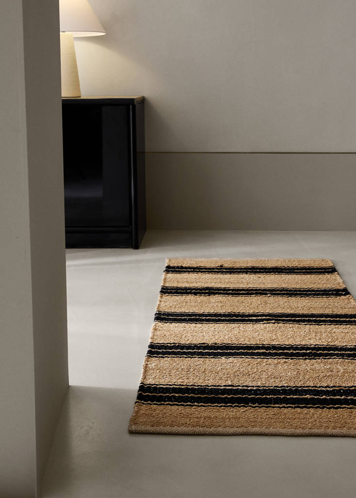 Medium striped rug, 100% jute — Beige