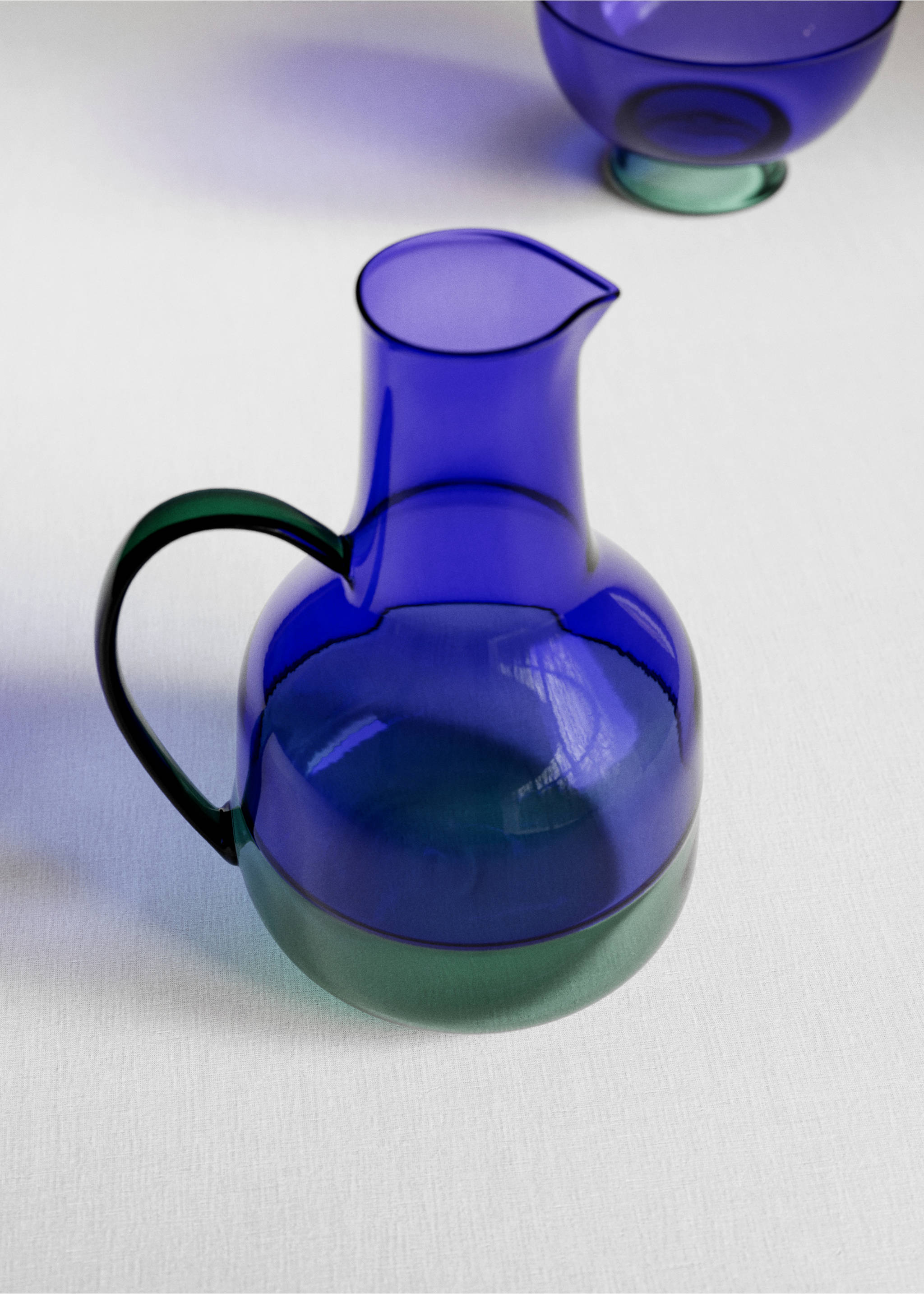 Bicolour glass vase - General plane, Vibrant blue. Ref: 37073288-00.