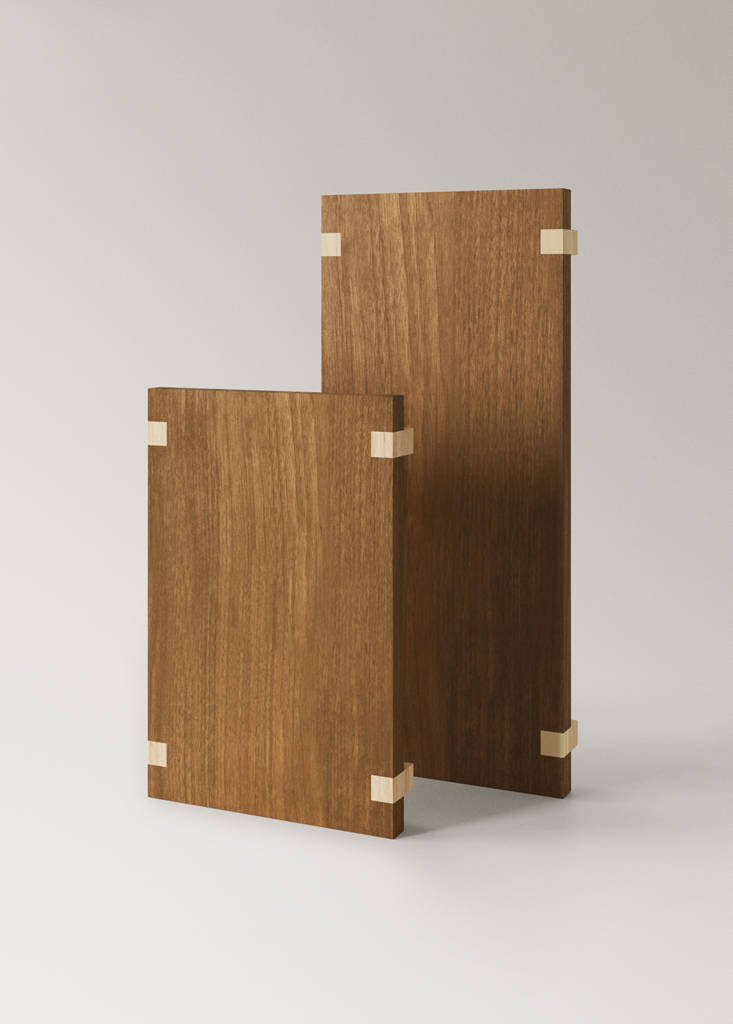Small wooden tray — Brown