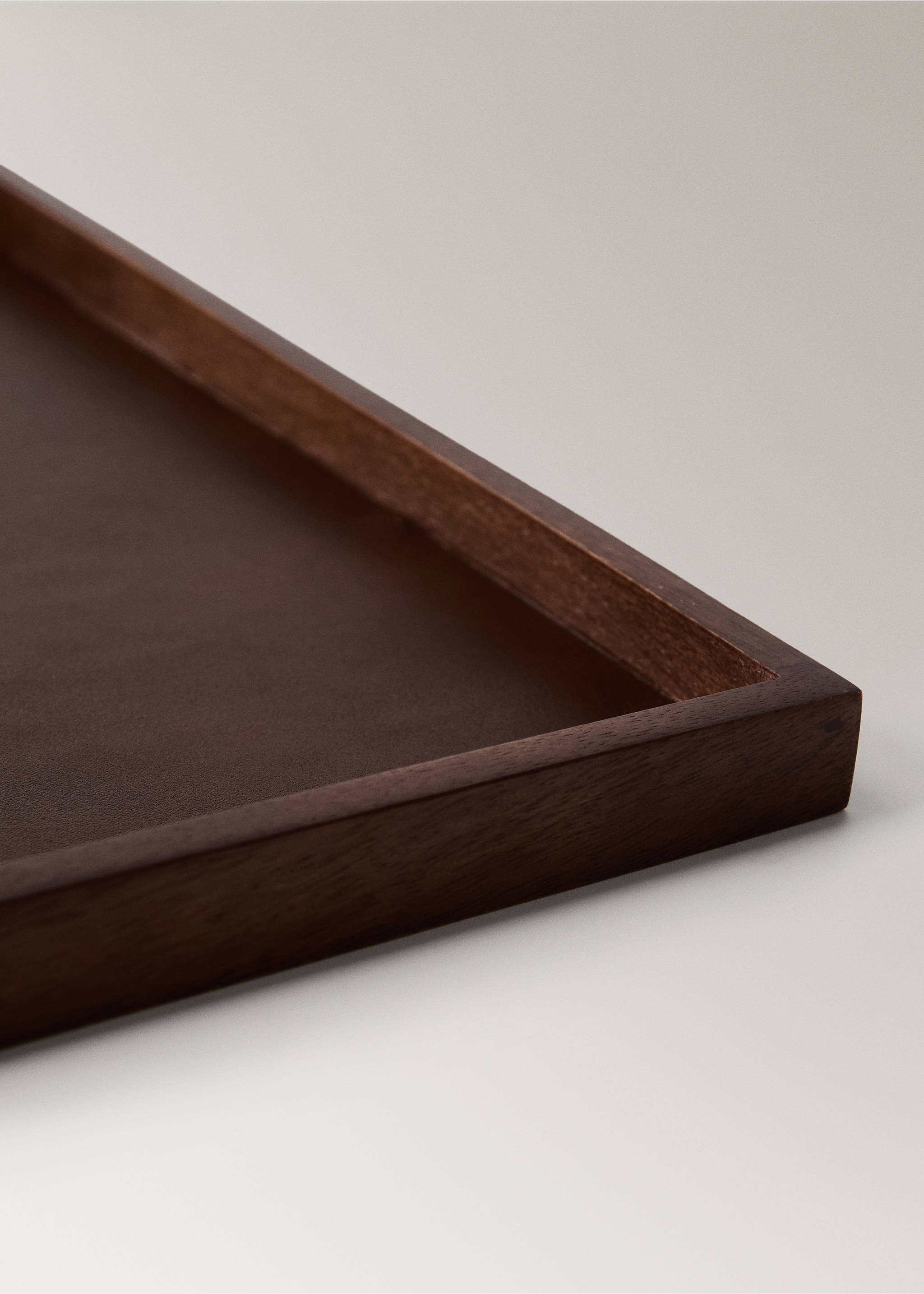 Decorative mango wood tray - Details of the article 1, Chocolate. Ref: 37073293-00.