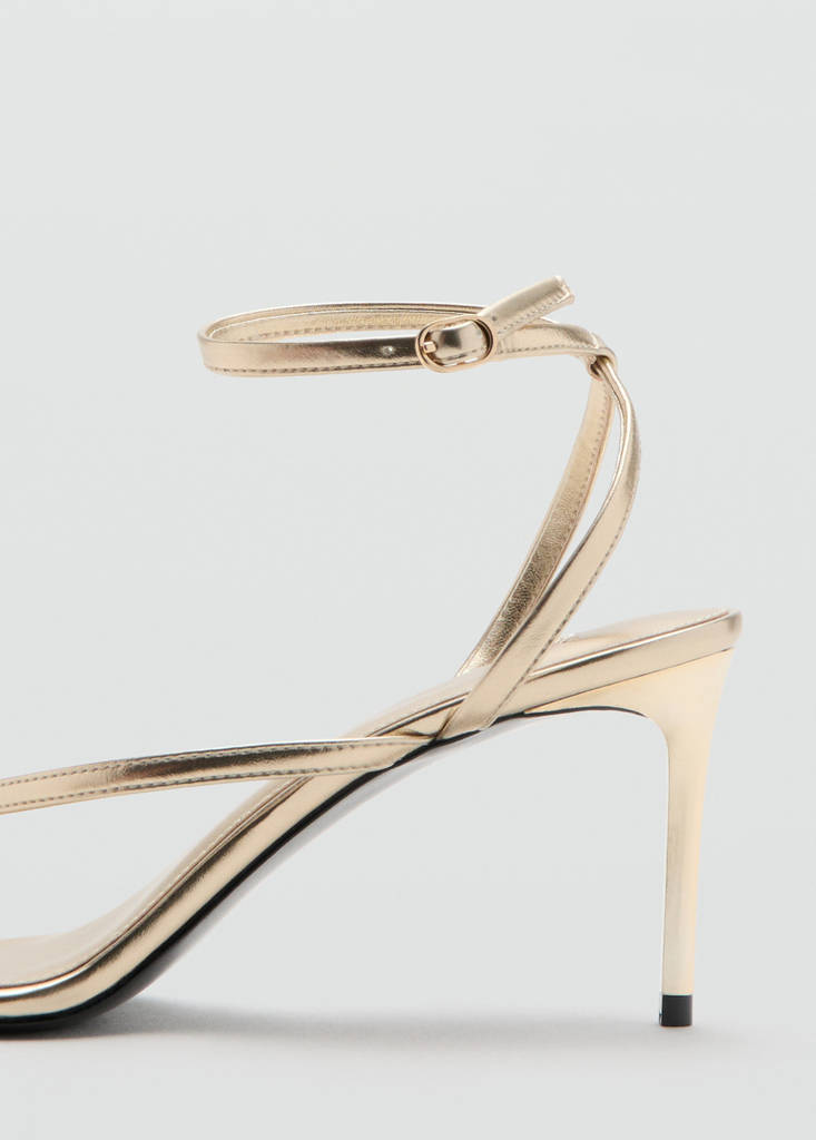 Heeled sandal with crossed straps — Gold