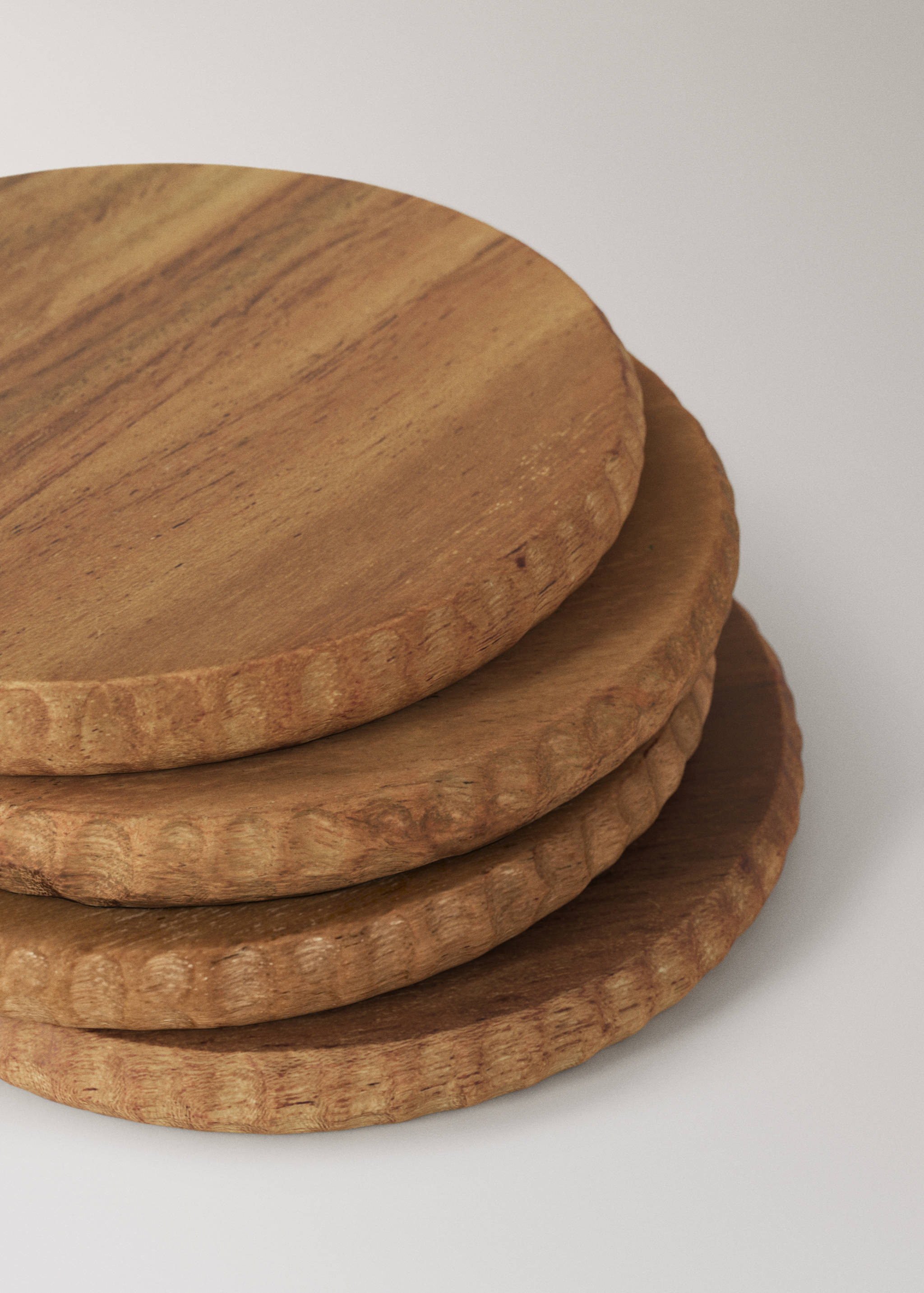 Wooden coaster set with cut-out detail on the side - Details of the article 1