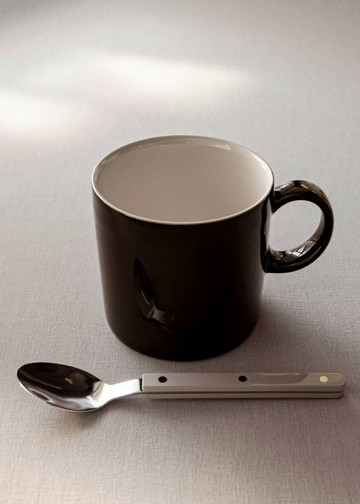 Stoneware mug — Chocolate